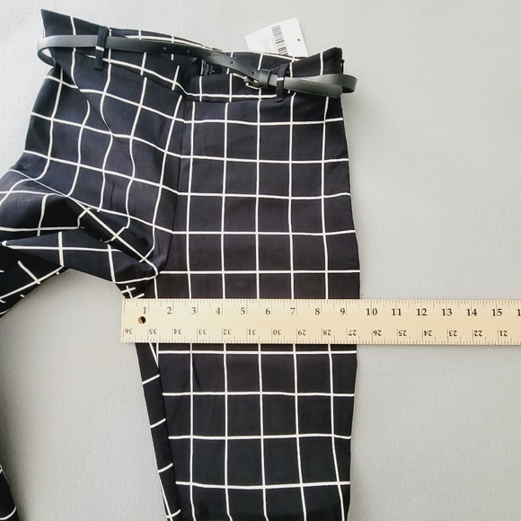FOREVER 21 women's black squared pants. Skinny  SIZE S - Picture 9 of 13